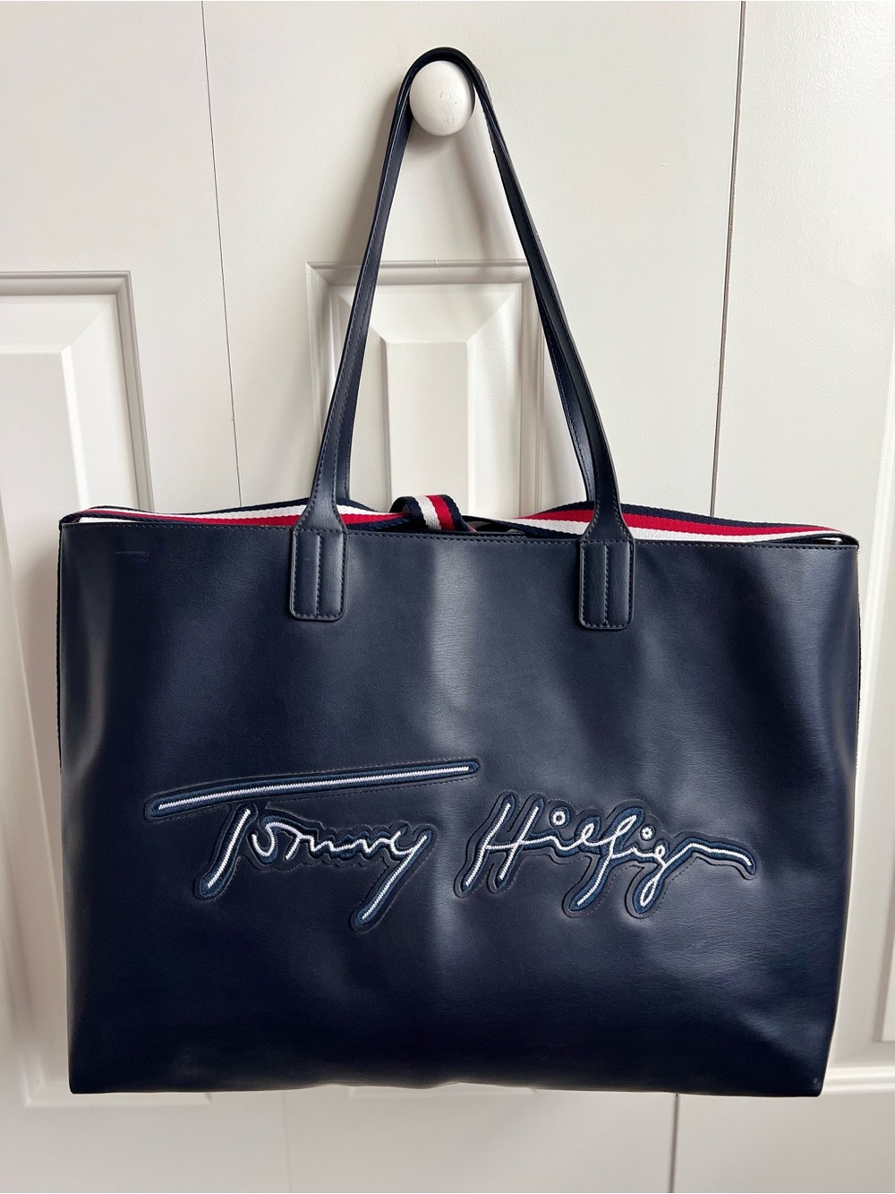 NWT Tommy Hilfiger Iconic Signature Oversized Tote Bag - Picture 2 of 11